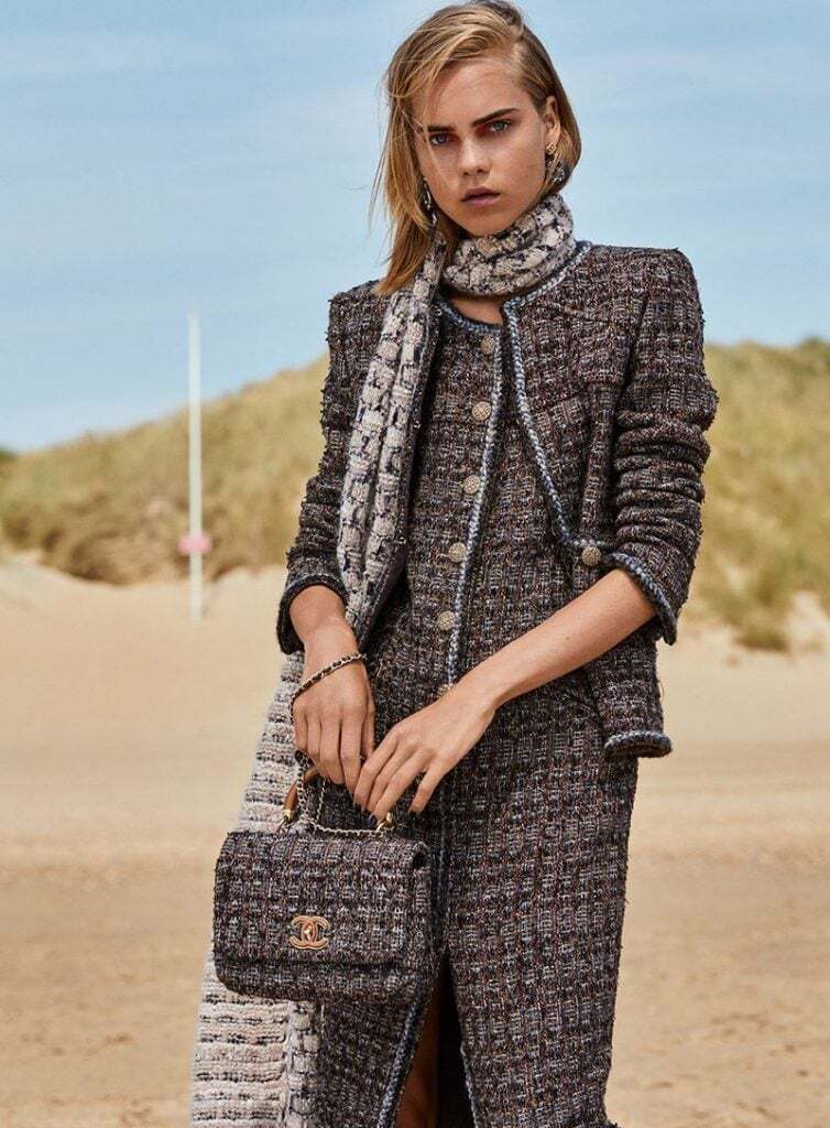 972829-800w-754x1024