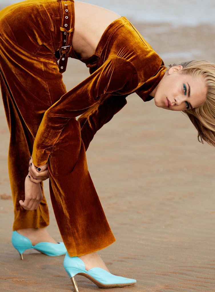 972840-800w-753x1024