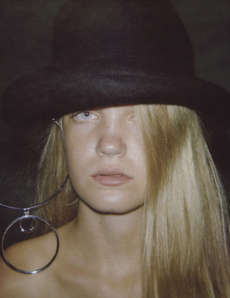 alex-black01-791x1024