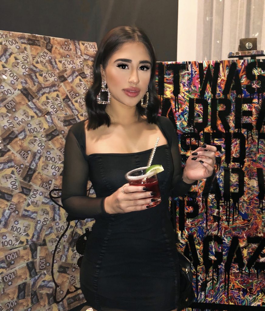 e0281848-9cd1-4f05-bb9f-a6ddfe989126-200120-872x1024