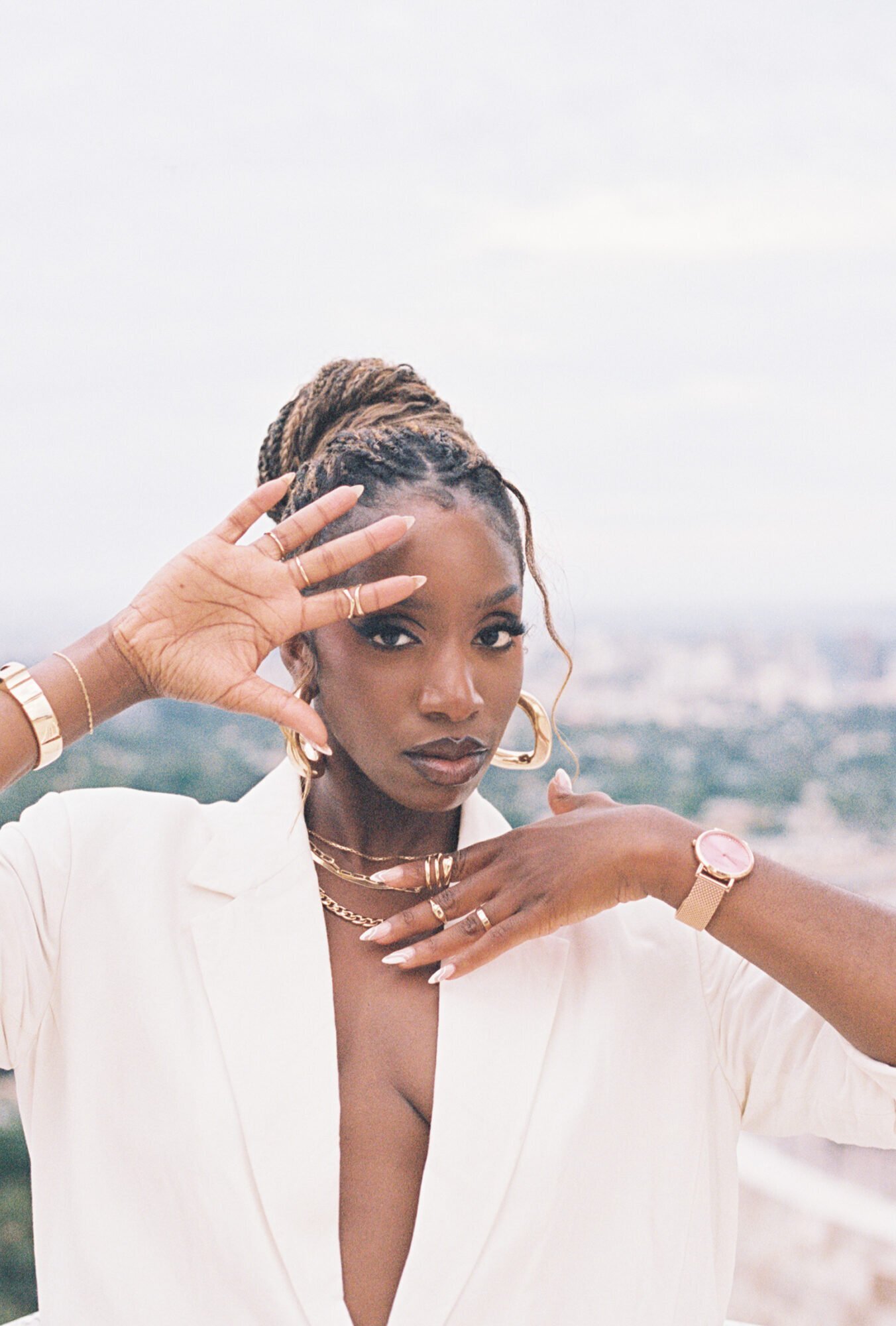 Briser les barrières de la beauté : Le parcours inspirant de Cocoa Swatches et le pouvoir de l'inclusion dans le monde du maquillage