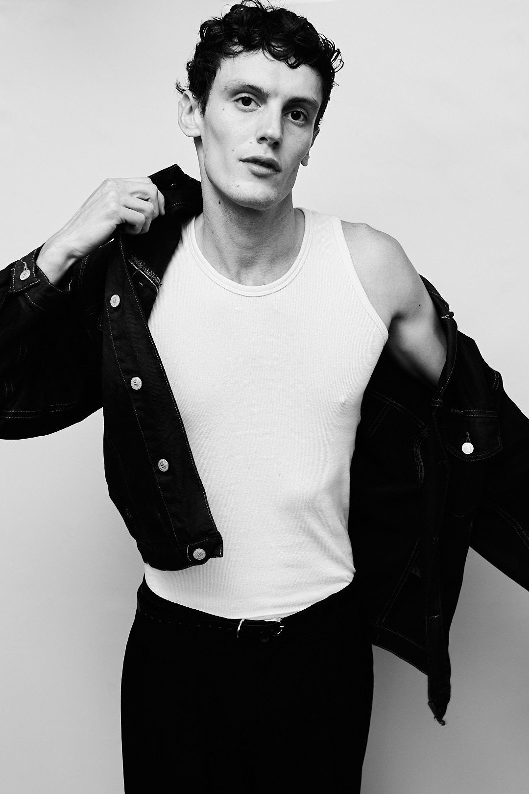 16 alexandre main book