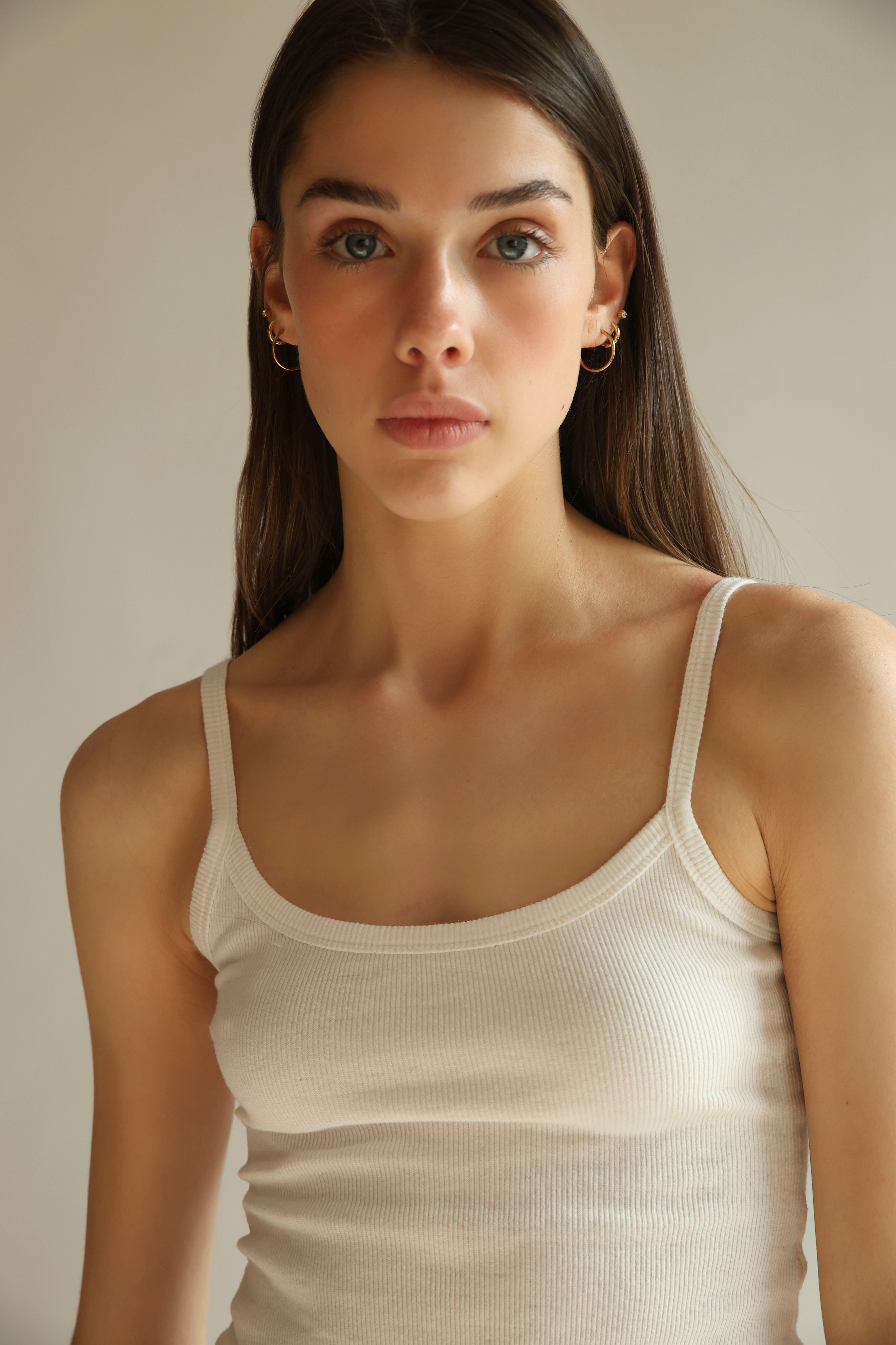 3 cassandre goulet main book