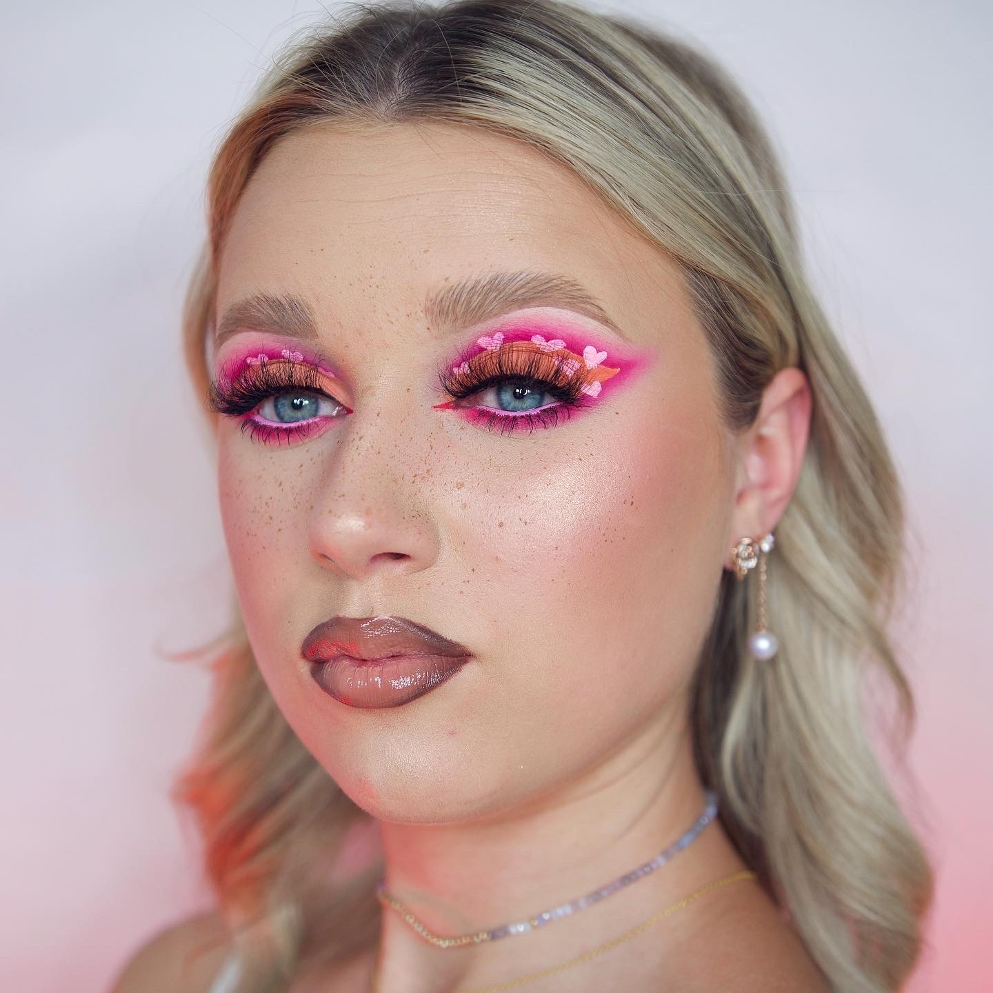 AE0 D2 AFB 3123 447 E A157 9 CB8 EEDBD037