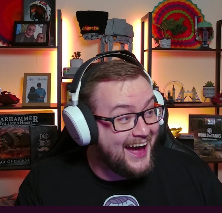 AT cm 1086881675 00 32 59 29 Still002