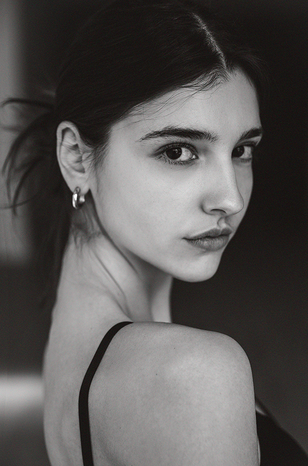 Anuk Headshot