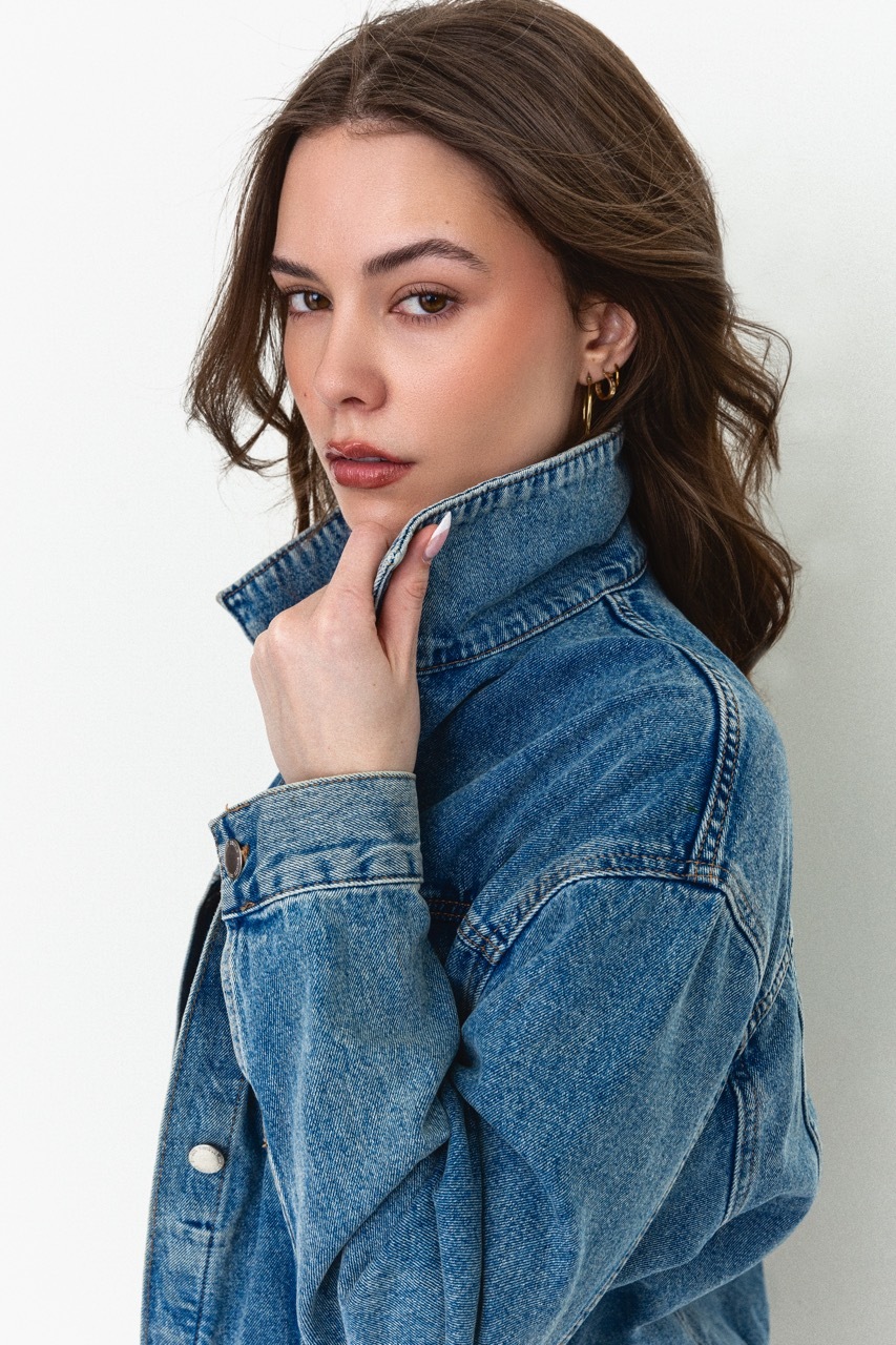 Emma Finchx Luis4925 Large
