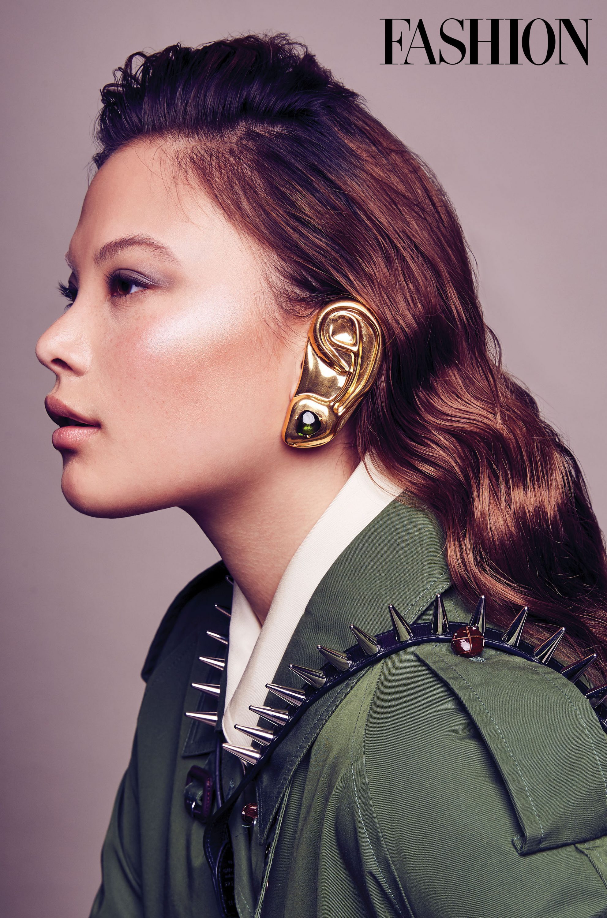 FASHION_gucciearcuff_1220-scaled-3-68adae0b42eef.jpg