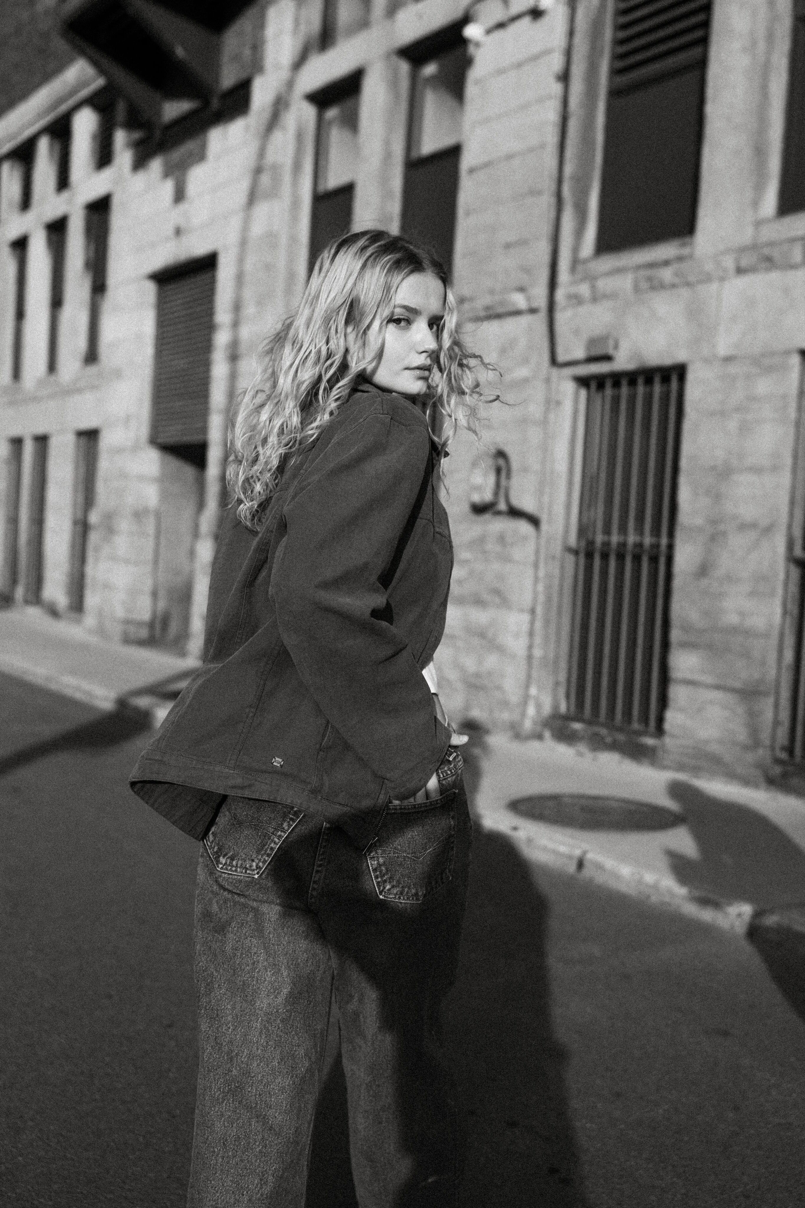 Liliane 6