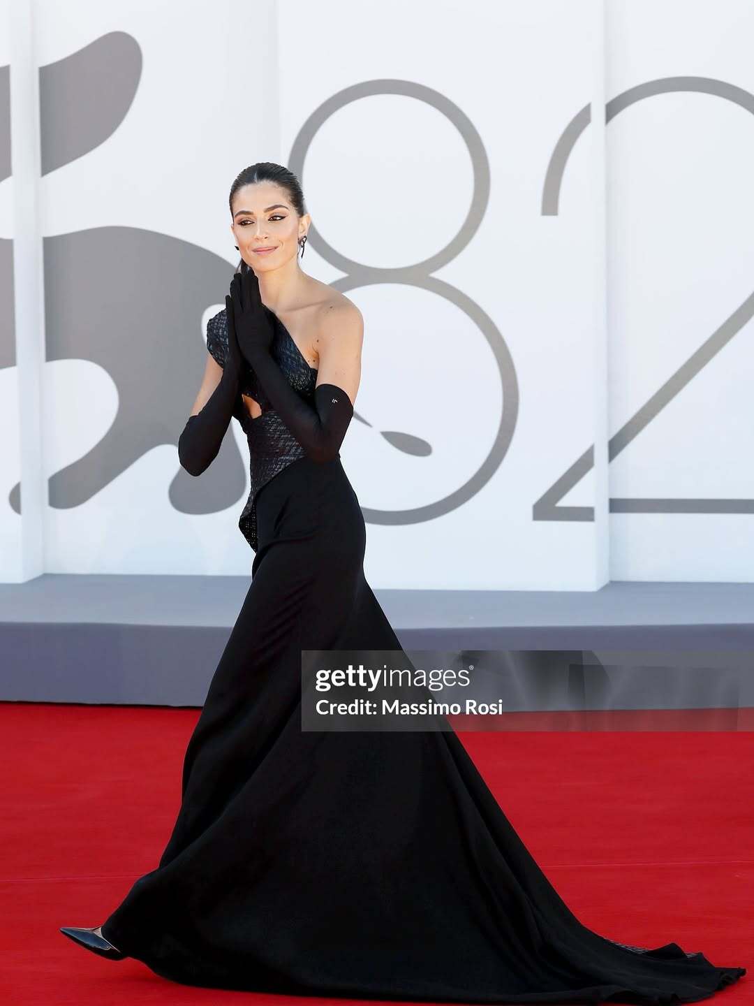 THE VOICE OF HIND RAJAB The 12 Feet Custom dress by Fara Hourani symbolizes the 12 days Hinds bod 2