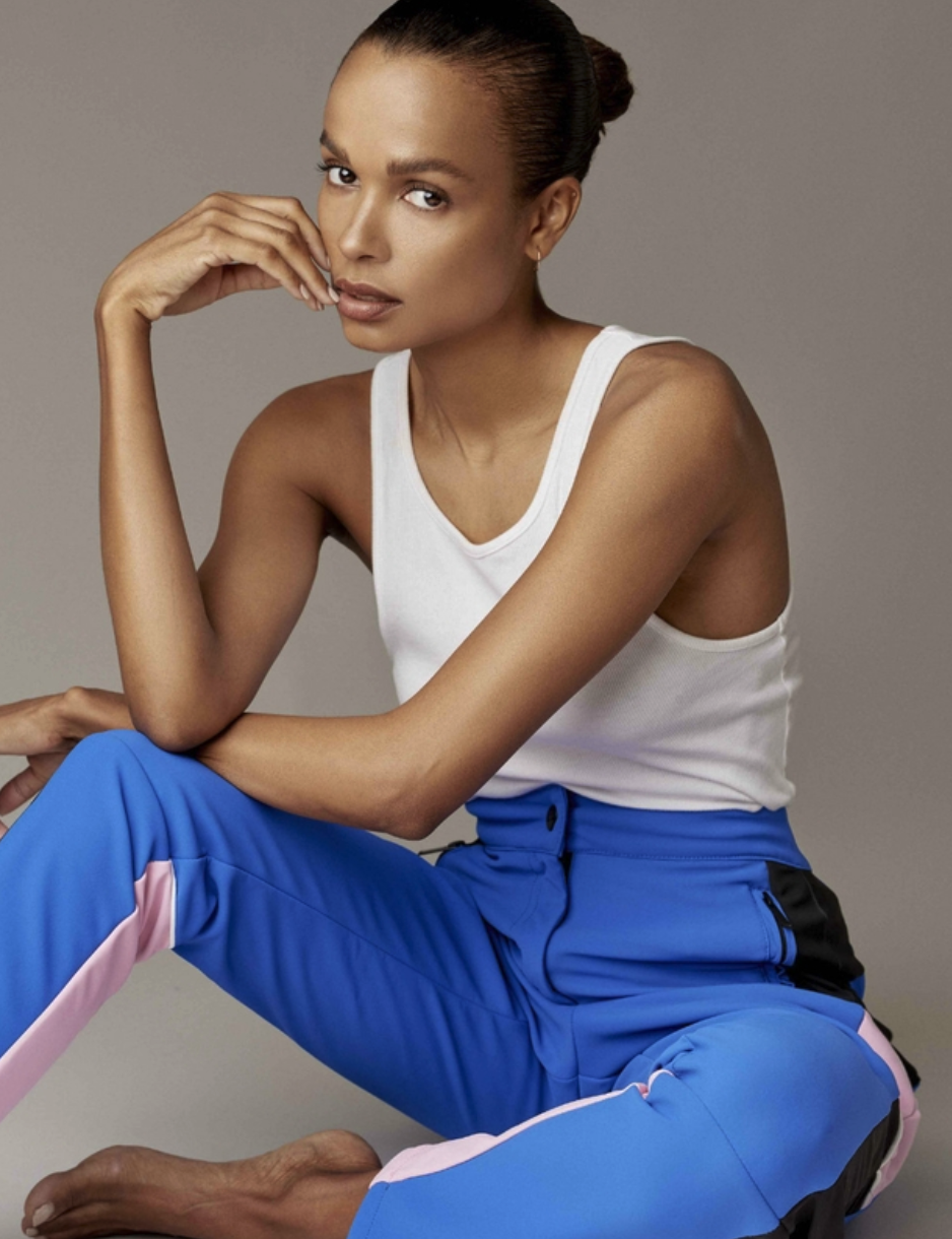 frances-aaternir-1747406825